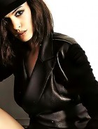 anne-hathaway-magazine