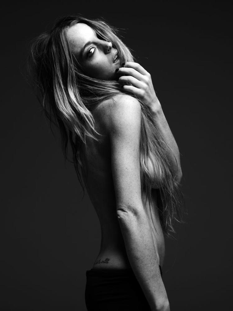 lindsay-lohan-topless-boobs