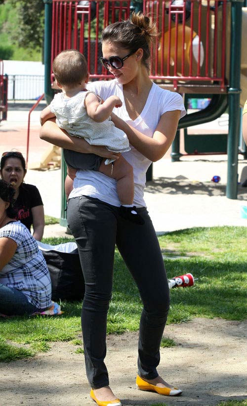 Jessica Alba hot in jeans Jessica Alba hot in jeans