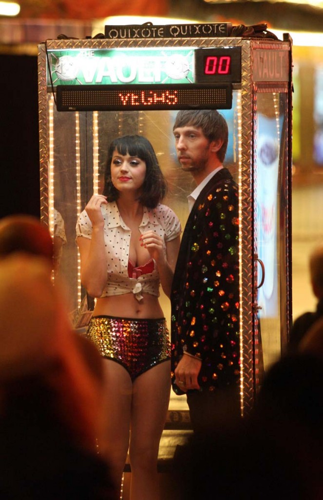 Katy Perry cleavage Katy Perry cleavage
