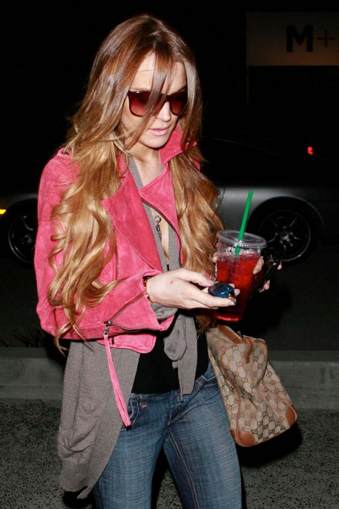 Lindsay Lohan tittie