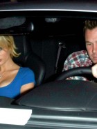paris-hilton-in-car