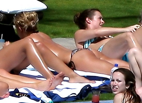Jessica Simpson on the beach