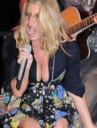 Jessica Simpson big tits