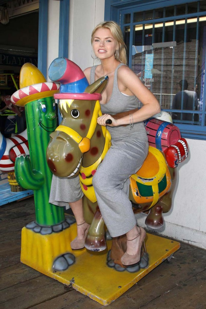 Sophie Monk sexy