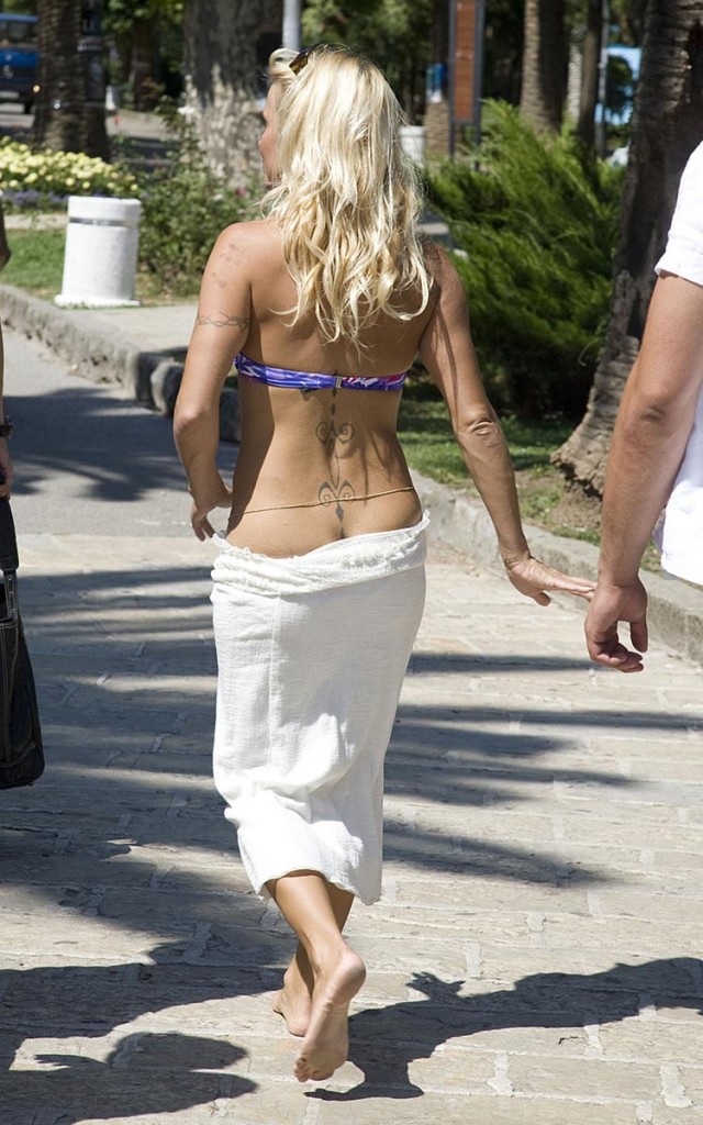 Pamela Anderson ass