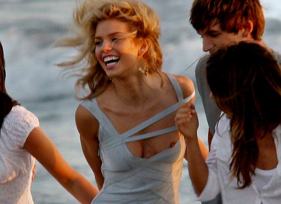 AnnaLynne McCord Nipple Slip Just in case you had any doubts that AnnaLynne