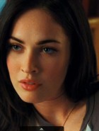 Megan Fox lesbian kiss