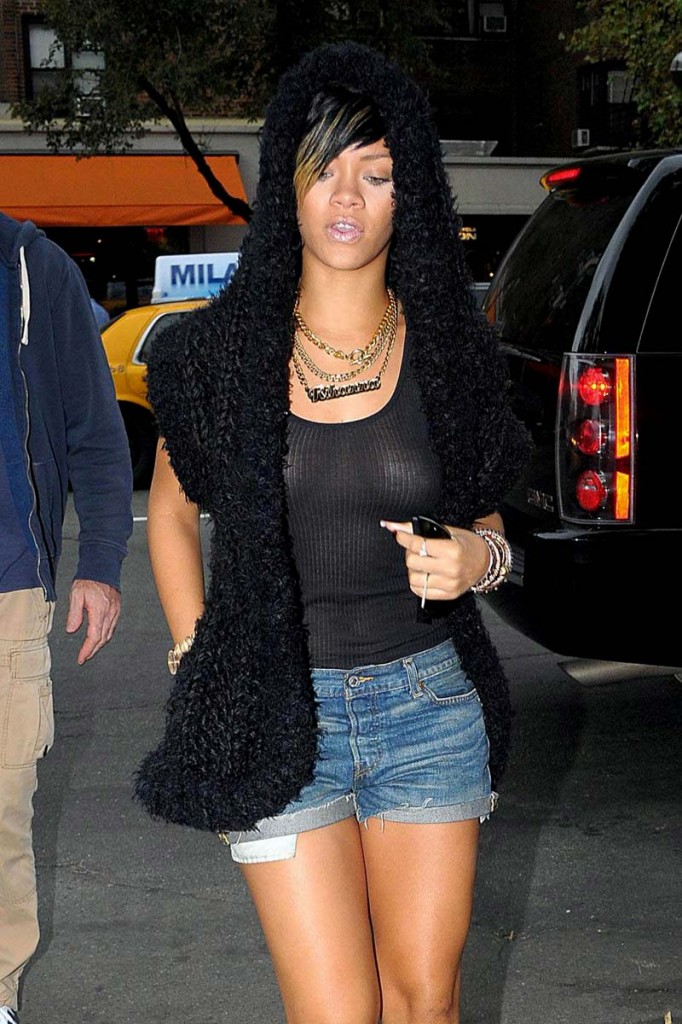 Rihanna see thru top Rihanna see thru top