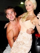 Holly Madison cleavage