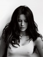 Kate Beckinsale topless