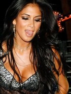 Nicole Scherzinger cleavage