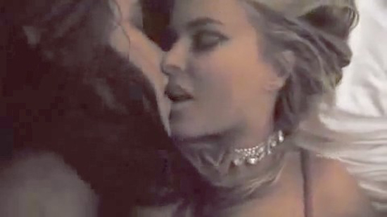 Carmen Electra lesbian sex tape Carmen Electra lesbian sex tape