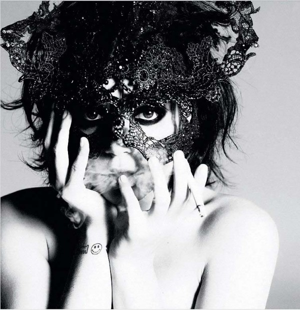 Lily Allen topless Lily Allen topless