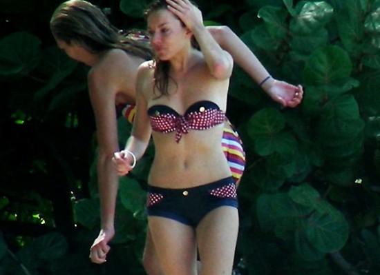 Sienna Miller bikini2