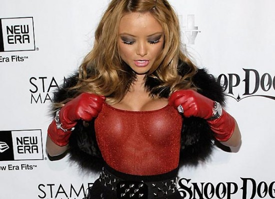 Tila Tequila nip slip