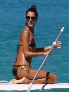 Alessandra Ambrosio hot ass Alessandra Ambrosio hot ass
