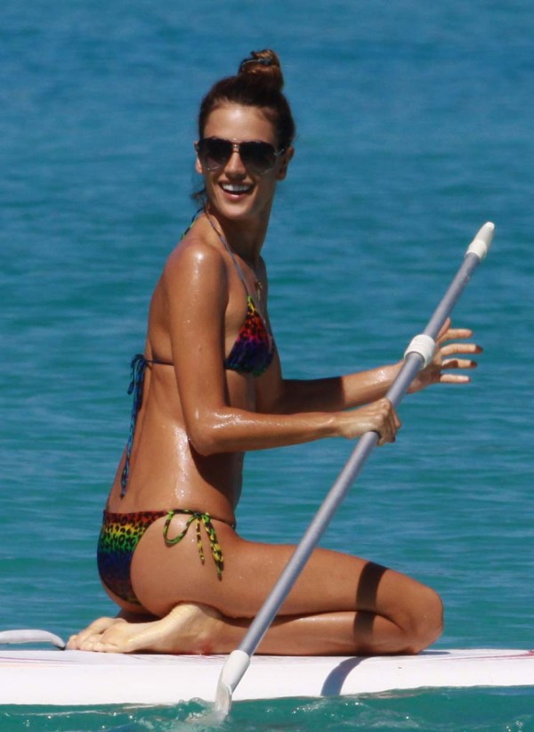 Alessandra Ambrosio hot ass