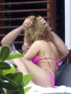 Hayden Panettiere pink bikini Hayden Panettiere pink bikini