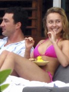 Hayden Panettiere pink bikini Hayden Panettiere pink bikini