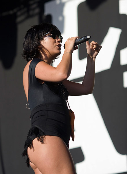 Lily Allen booty Lily Allen booty
