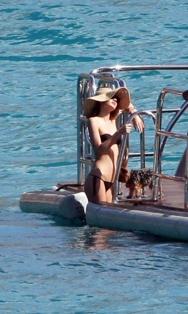 Miranda Kerr bikini