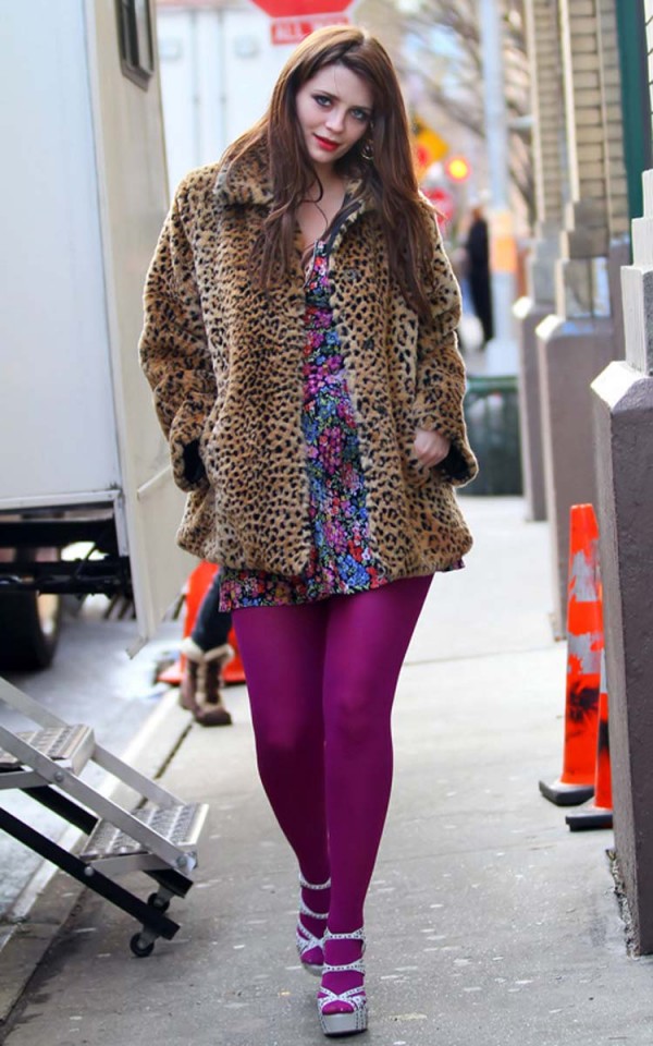 Mischa Barton cleavage