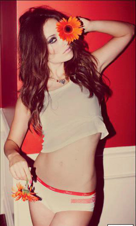 Olivia Wilde topless