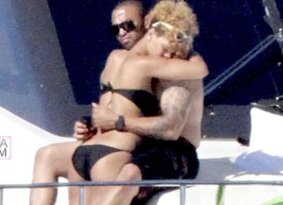 Rihanna black bikini
