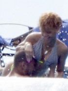 Rihanna kisses boyfriend