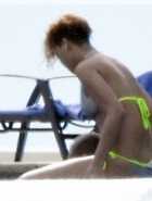 Rihanna kisses boyfriend