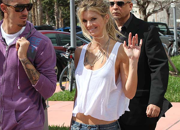 Marisa Miller sideboob Marisa Miller sideboob