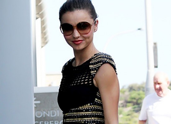 Miranda Kerr leggy