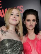 Dakota Fanning And Kristen Stewart Dakota Fanning And Kristen Stewart