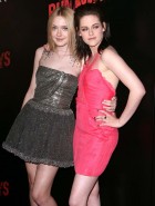 Dakota Fanning And Kristen Stewart Dakota Fanning And Kristen Stewart
