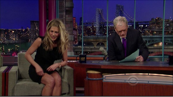 Jennifer Aniston leggy