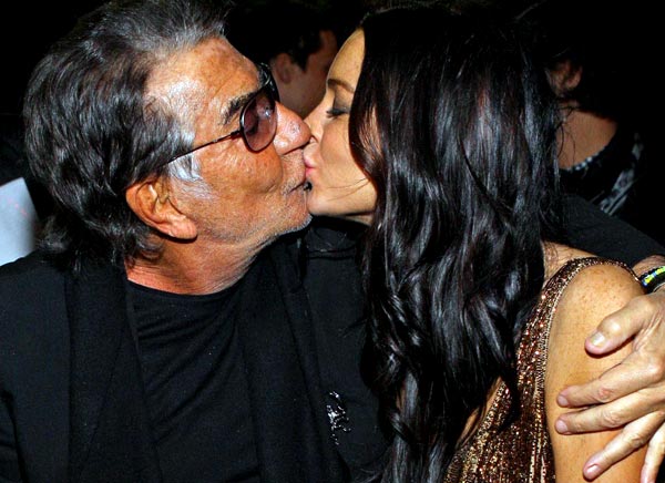 Lindsay Lohan kissing old man Lindsay Lohan kissing old man
