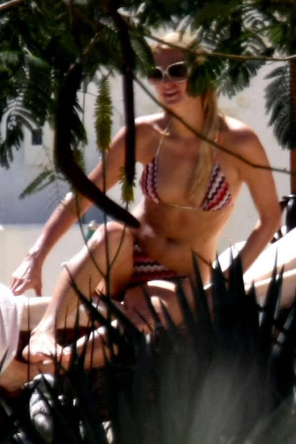 Paris Hilton bikini Paris Hilton bikini