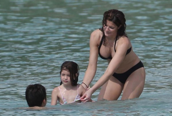 Stephanie Seymour nipple slip Stephanie Seymour nipple slip