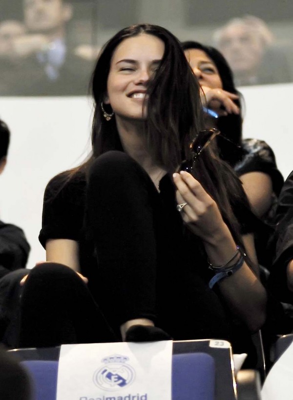 Adriana Lima sexy face Adriana Lima sexy face