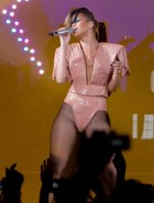 Rihanna booty Rihanna booty
