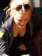 Hilary Duff cleavage Hilary Duff cleavage