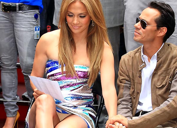 Jennifer Lopez upskirt