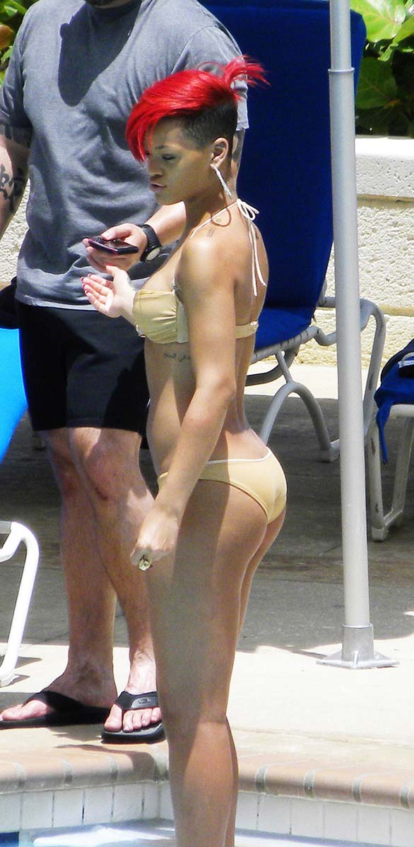 Rihanna sexy