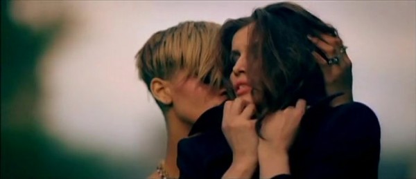 Rihanna lesbian scene Rihanna lesbian scene