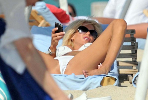 Victoria Silvstedt sexy bikini