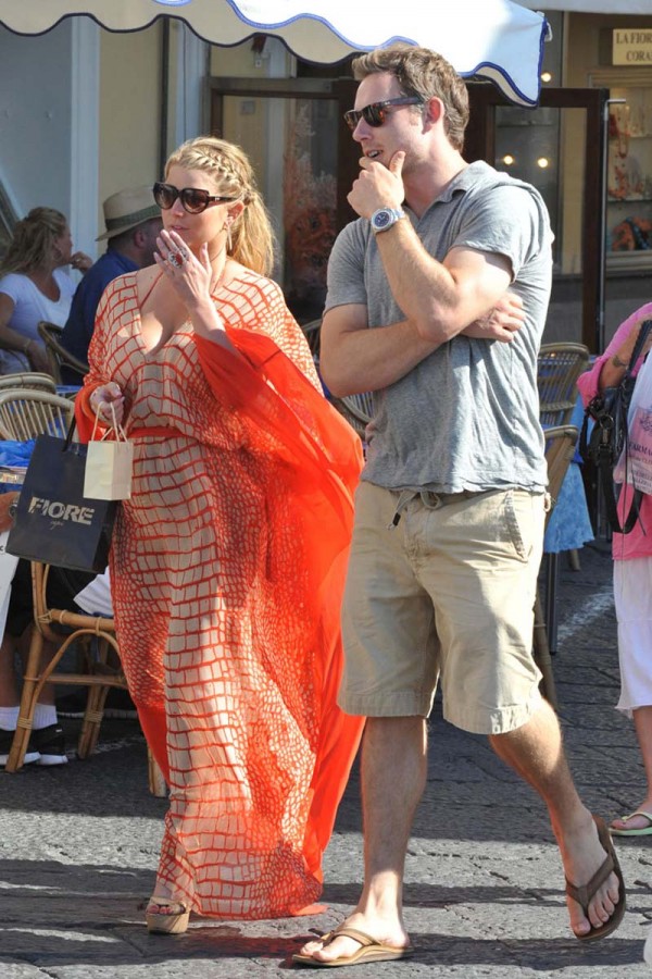 Jessica Simpson public