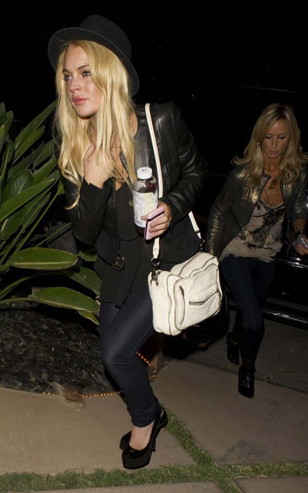Lindsay Lohan tits Lindsay Lohan tits