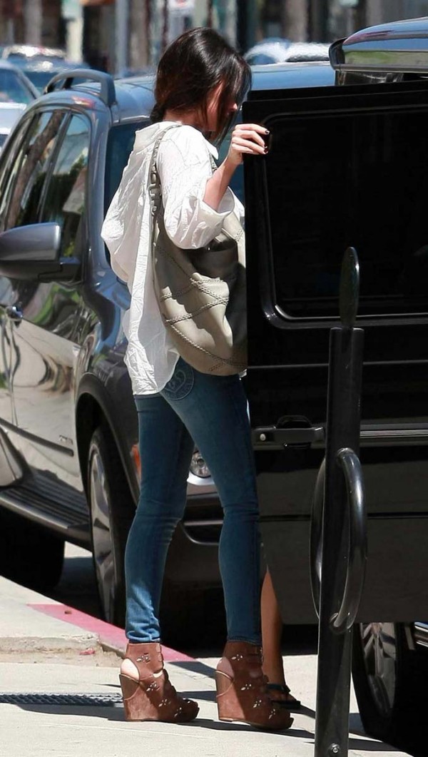 Megan Fox booty
