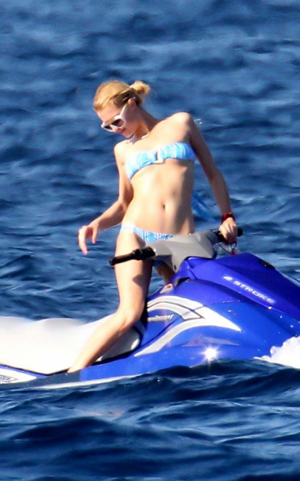 Paris Hilton bikini Paris Hilton bikini